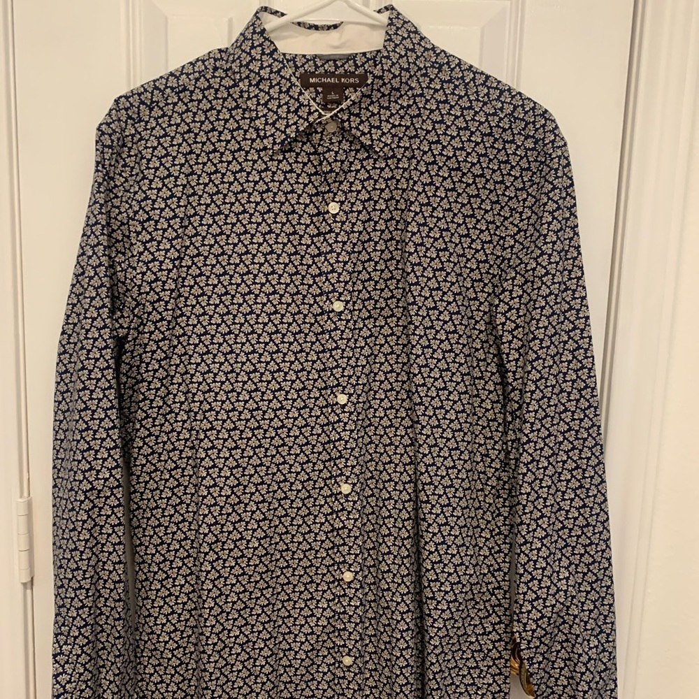 Michael Khors Navy Button down Long Sleeve Size LG w/Amazing Pattern